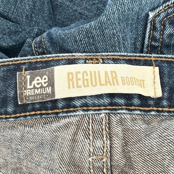 Lee Regular Fit Boot Cut Distressed Jeans Size 32 x 30 Men's - Picture 4 of 5